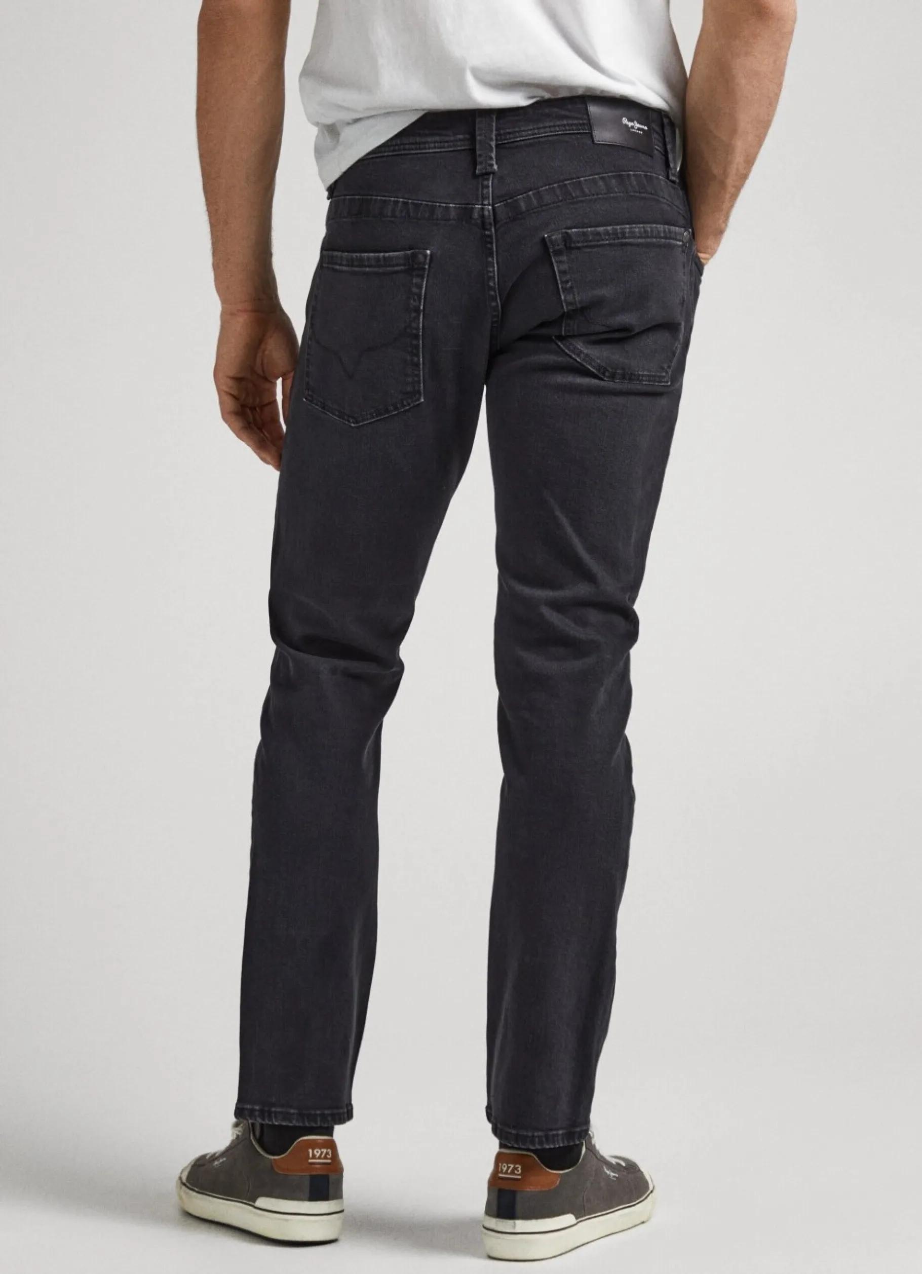Men Pepe Jeans Cash Regular Fit Mid-Rise Jeans