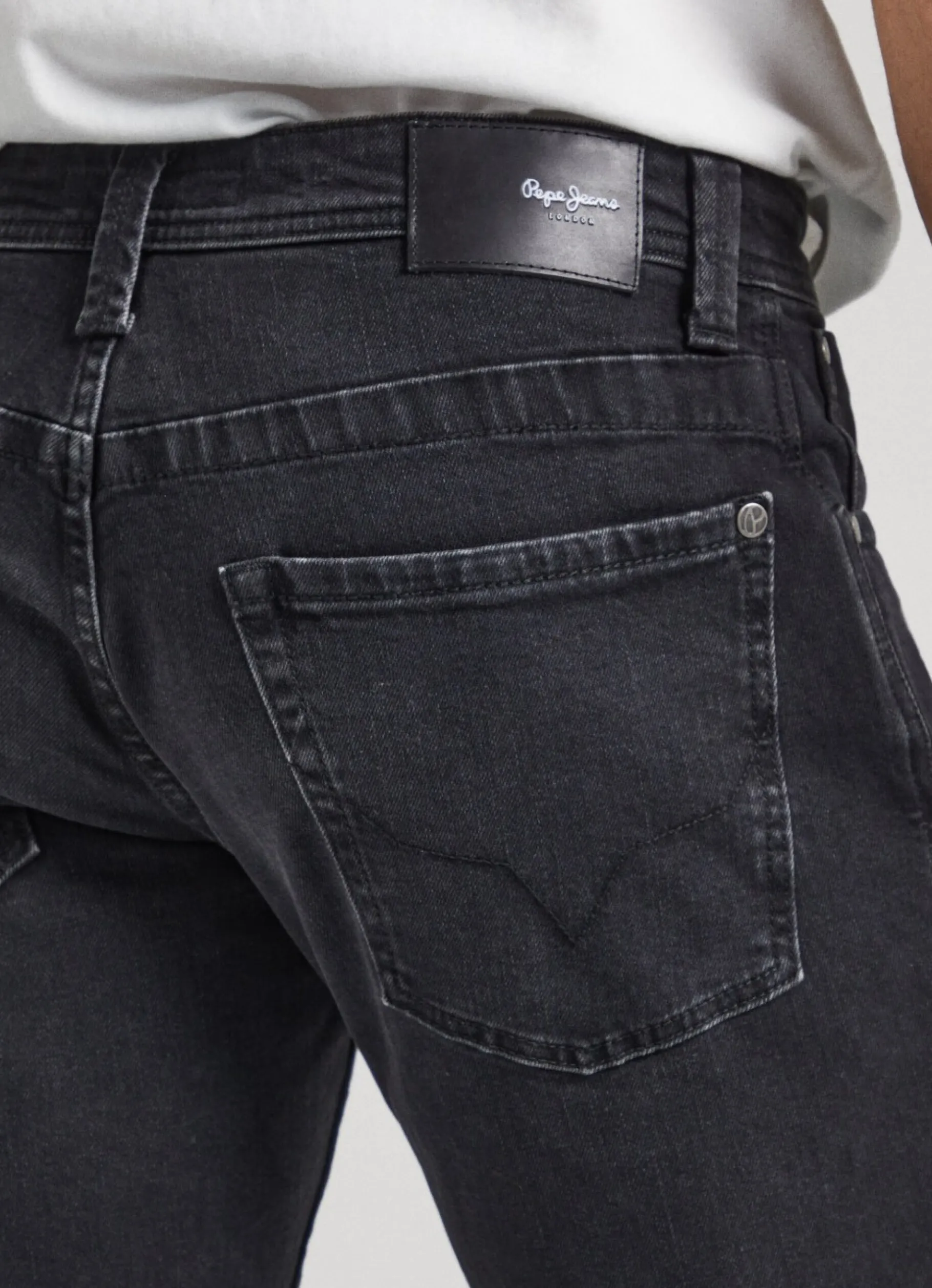 Men Pepe Jeans Cash Regular Fit Mid-Rise Jeans