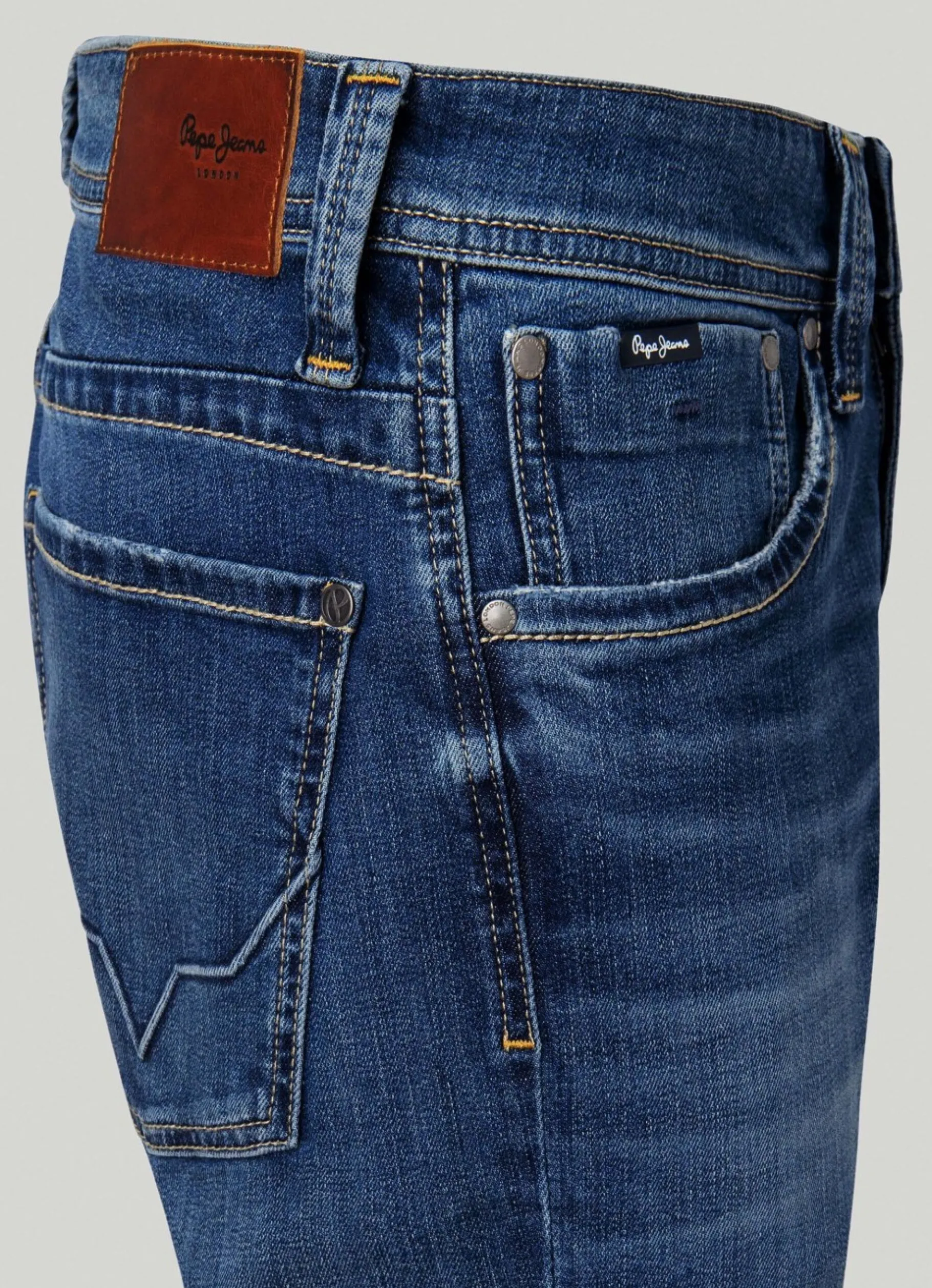 Men Pepe Jeans Cash Regular Fit Mid-Rise Jeans