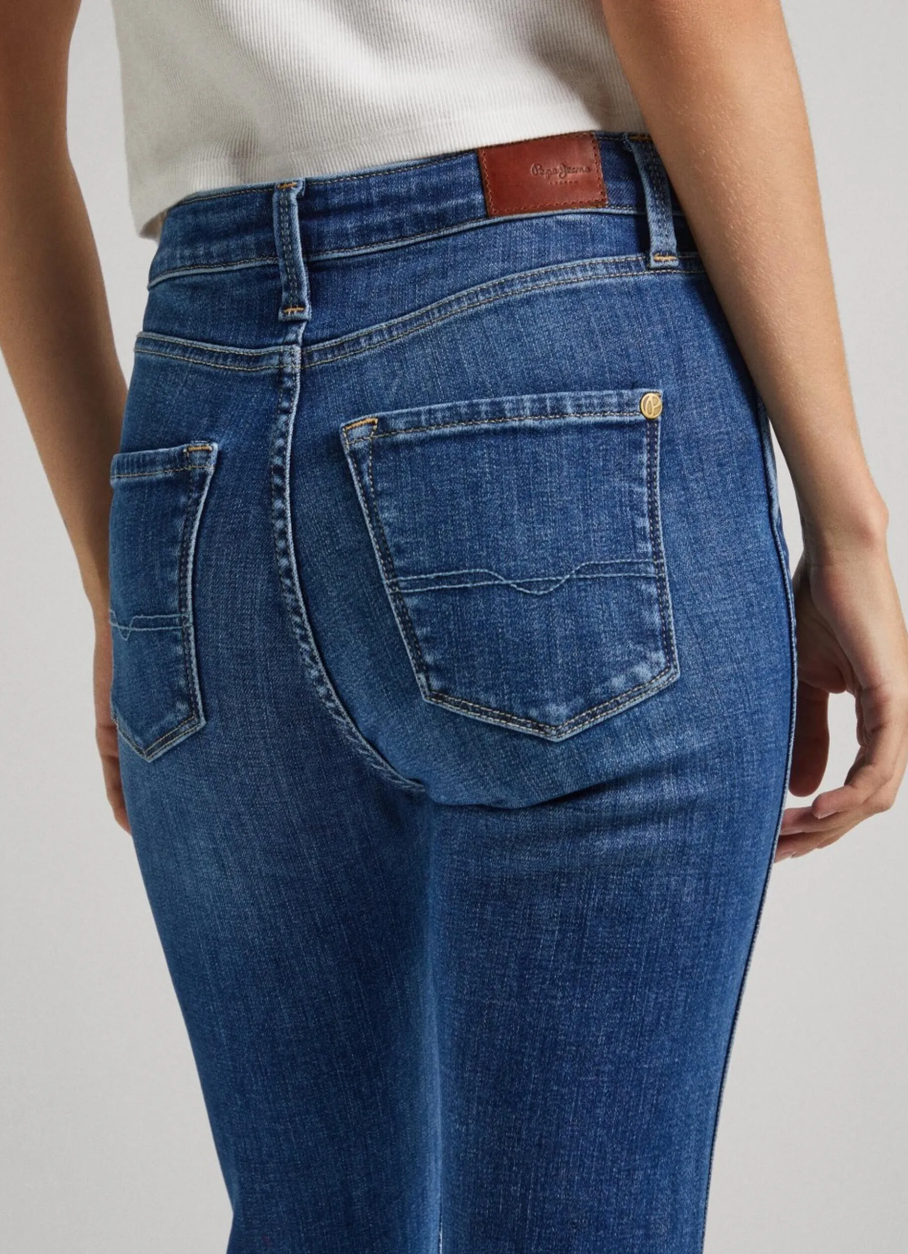 Women Pepe Jeans Dion 7/8 Slim Fit High-Rise Jeans