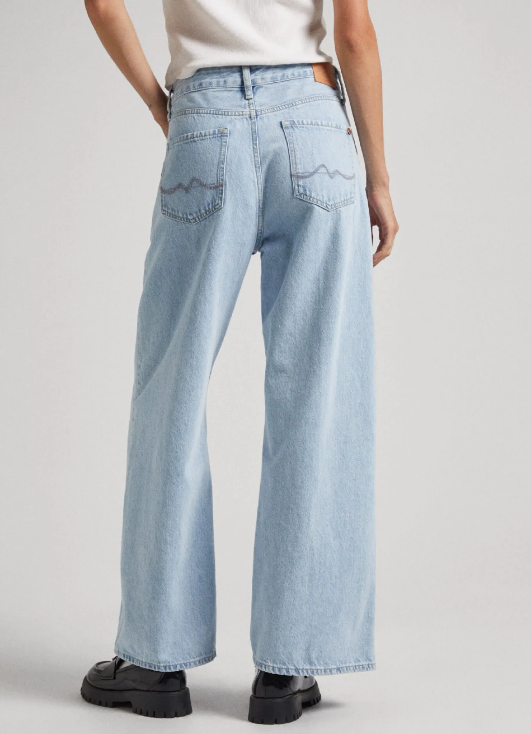 Women Pepe Jeans Febee Wide Fit High-Rise Jeans