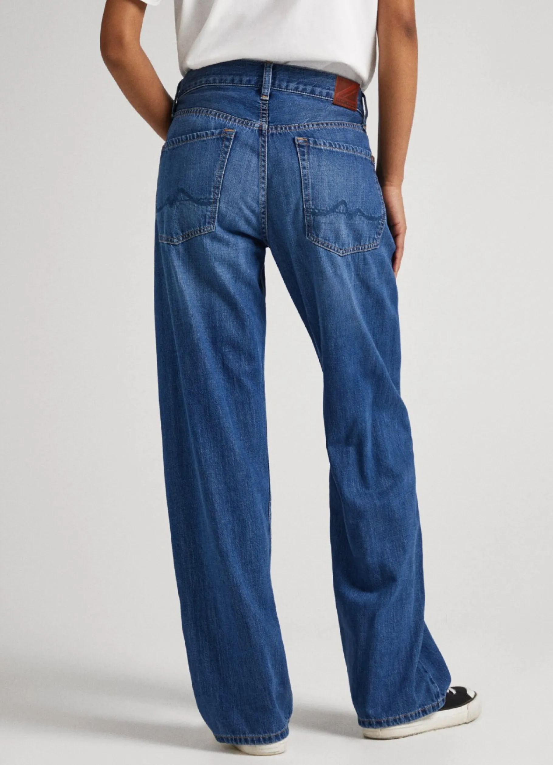 Women Pepe Jeans Nicky Boyfriend Fit Low-Rise Jeans