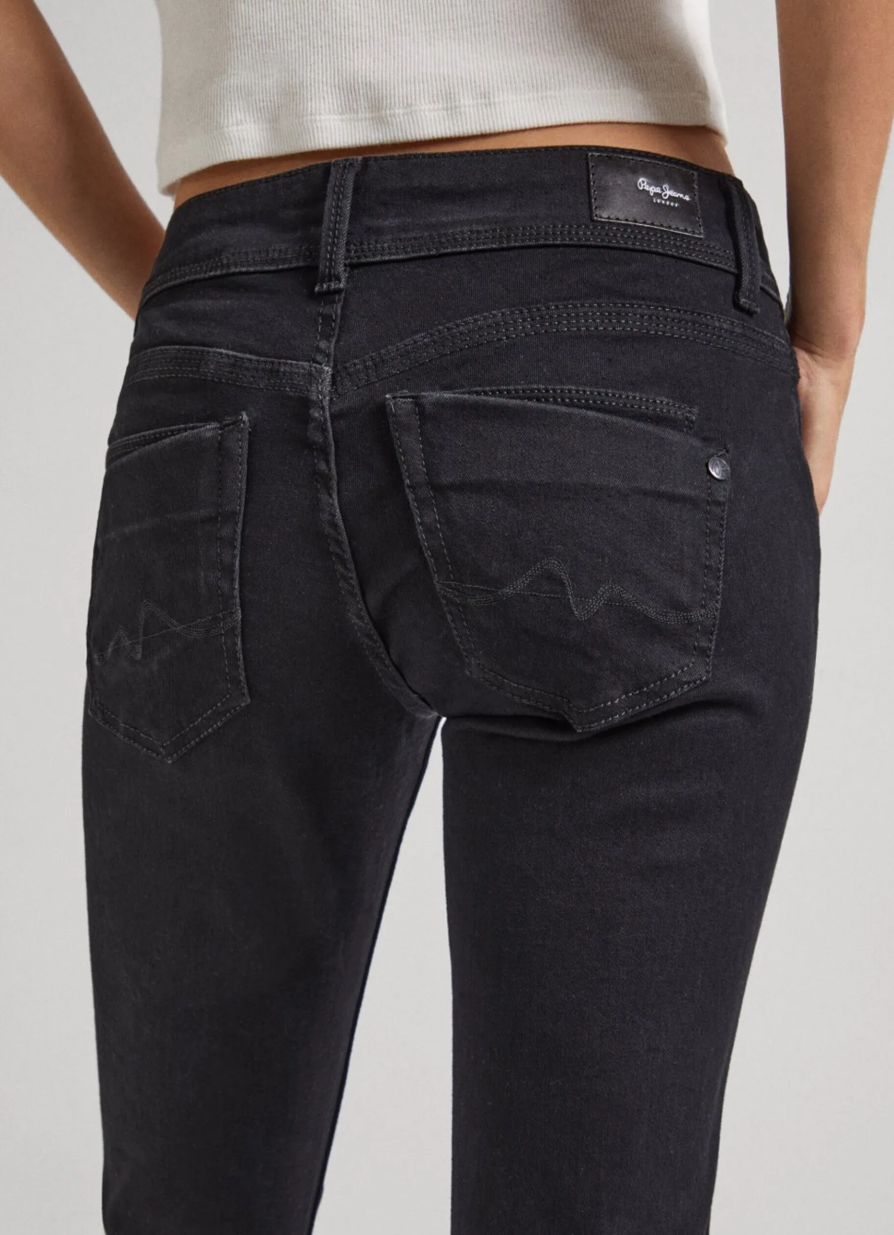 Women Pepe Jeans Saturn Regular Fit Mid-Rise Jeans
