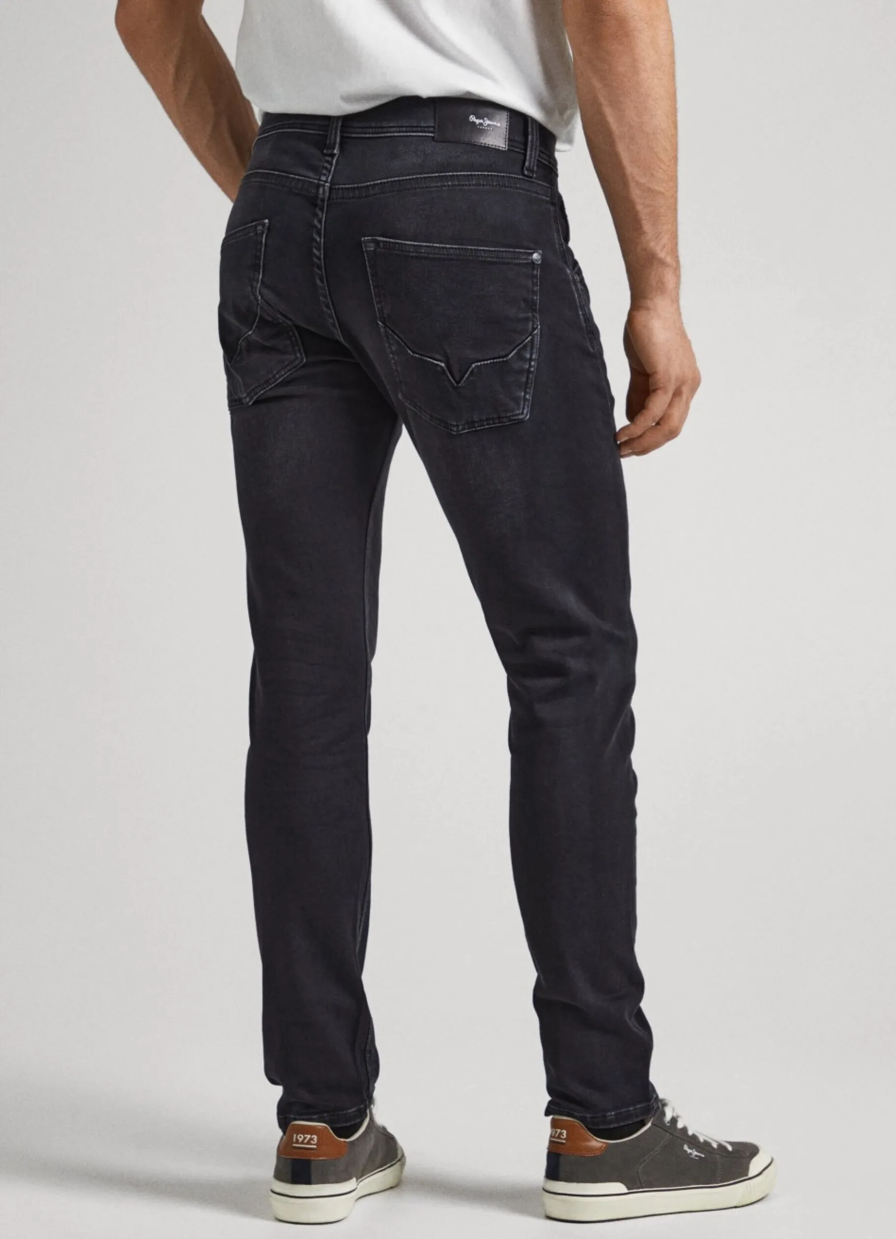 Men Pepe Jeans Track Regular Fit Mid-Rise Jeans